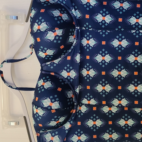 Bathing suit - Picture 2 of 9